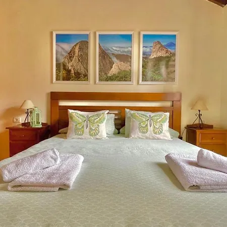 Hikers Paradise House * Alajero